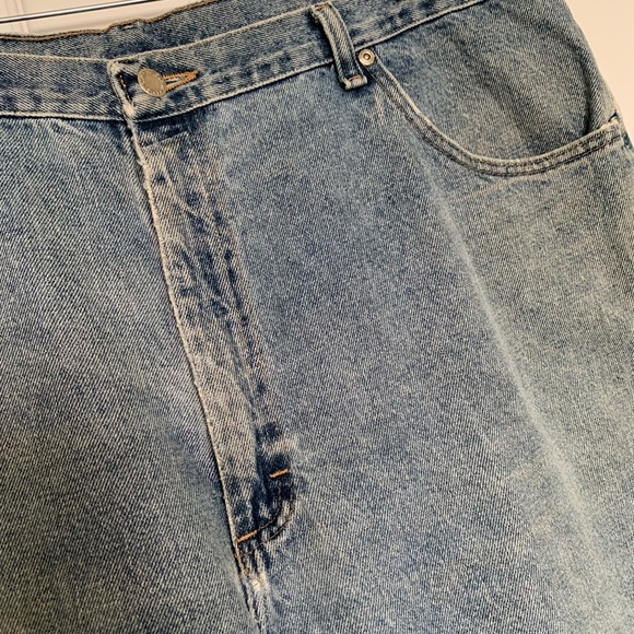 Wrangler 42X30 Mens Blue Jeans Light Wash. Straight Cut. Very Good Condition - Picture 11 of 12